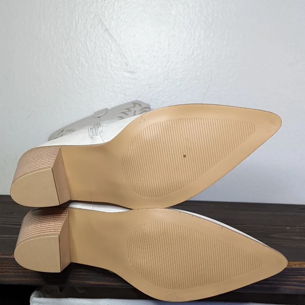 Women's Cream Western Heeled Boots - Picture 8 of 9
